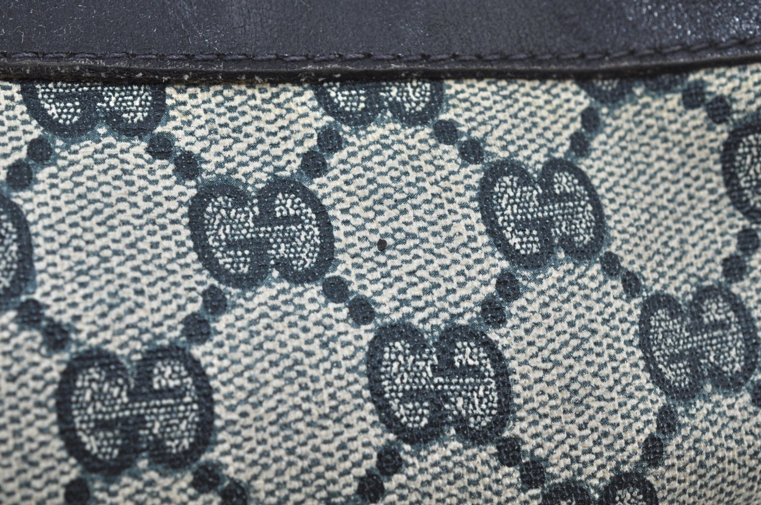 Authentic GUCCI Web Sherry Line Shoulder Cross Bag GG PVC Leather Navy 6561G