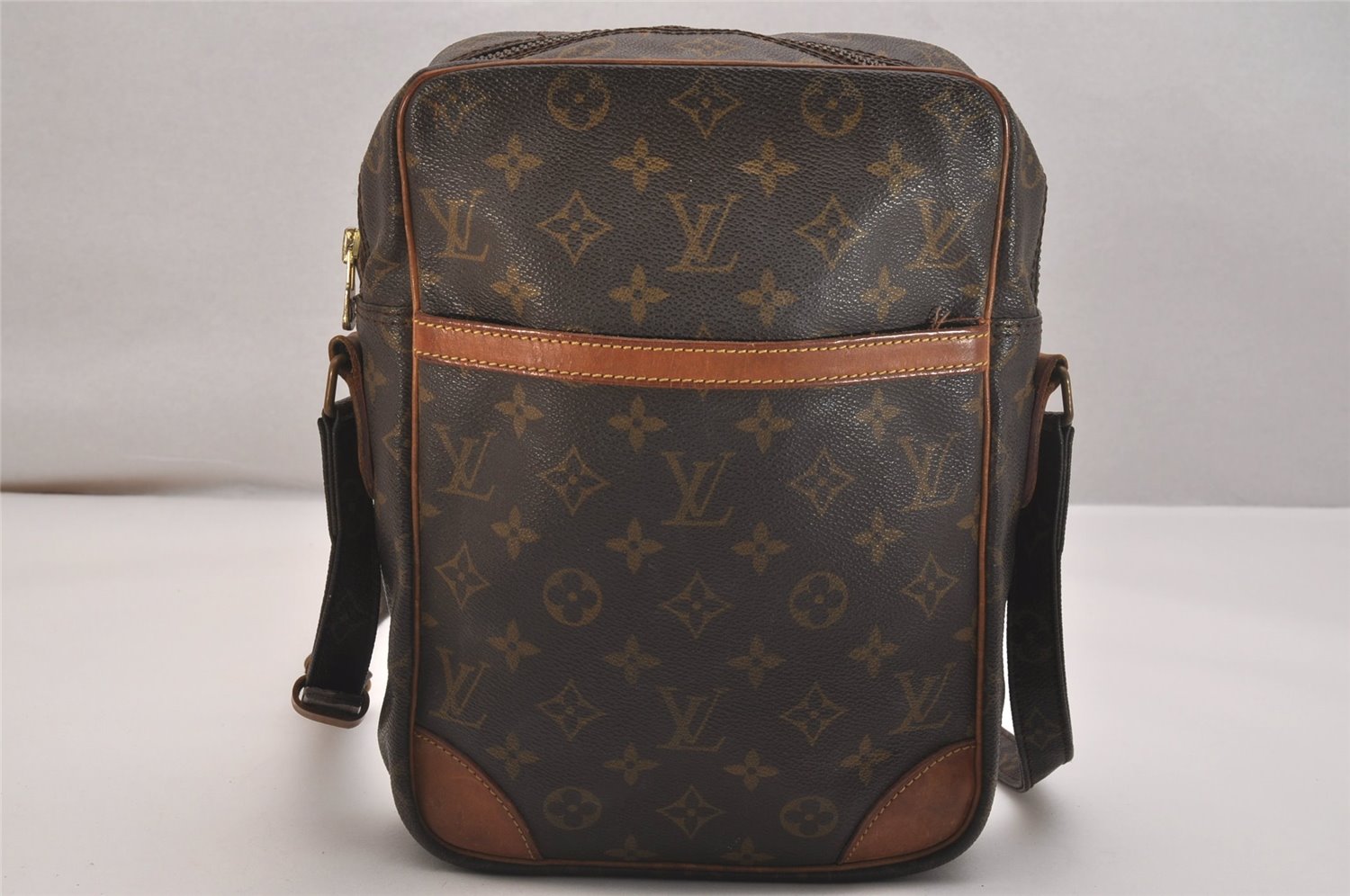 Authentic Louis Vuitton Monogram Danube MM Shoulder Cross Bag M45264 LV 6570J