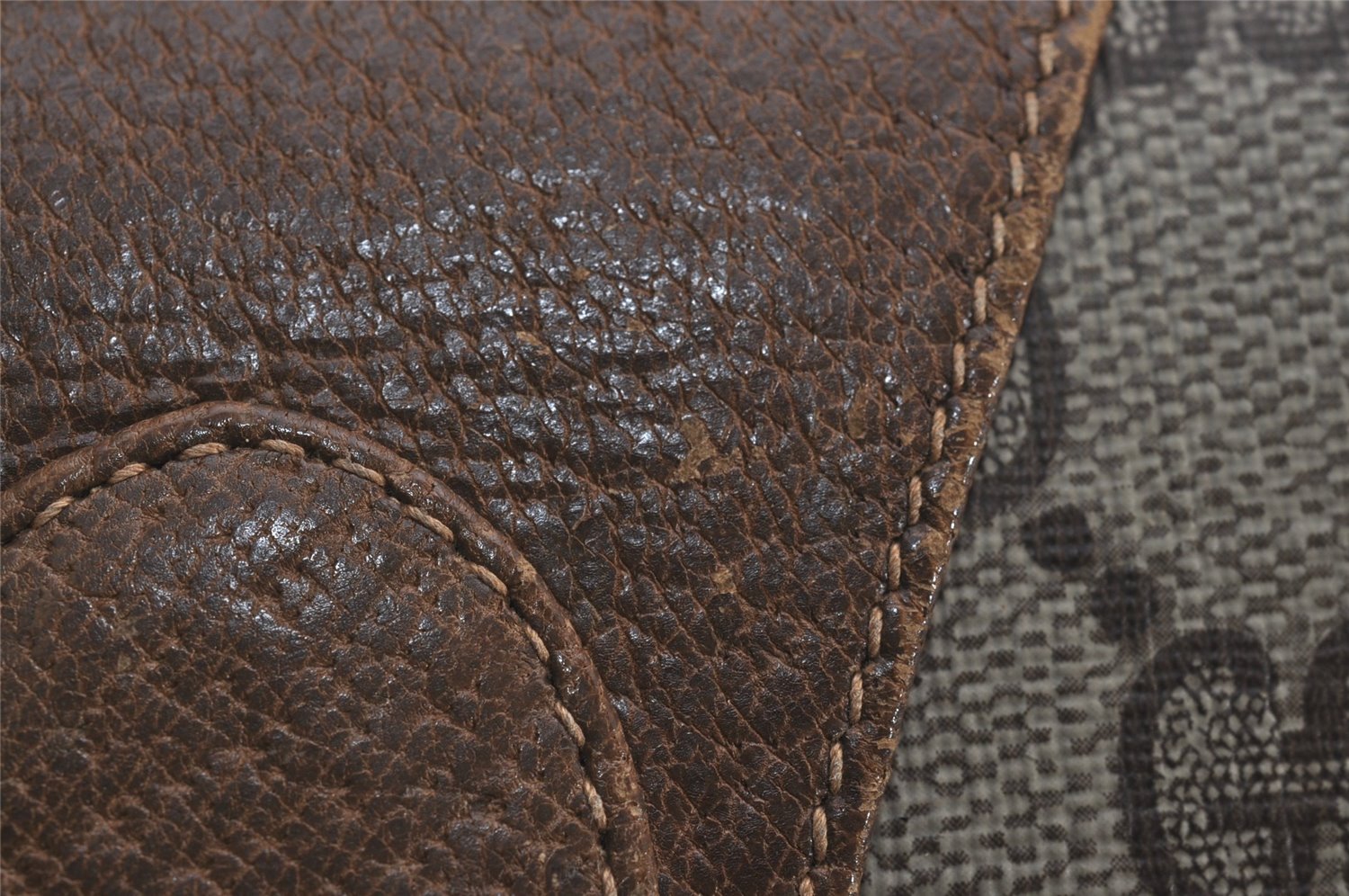 Authentic GUCCI Shoulder Cross Body Bag Purse GG PVC Leather Brown Junk 6576J