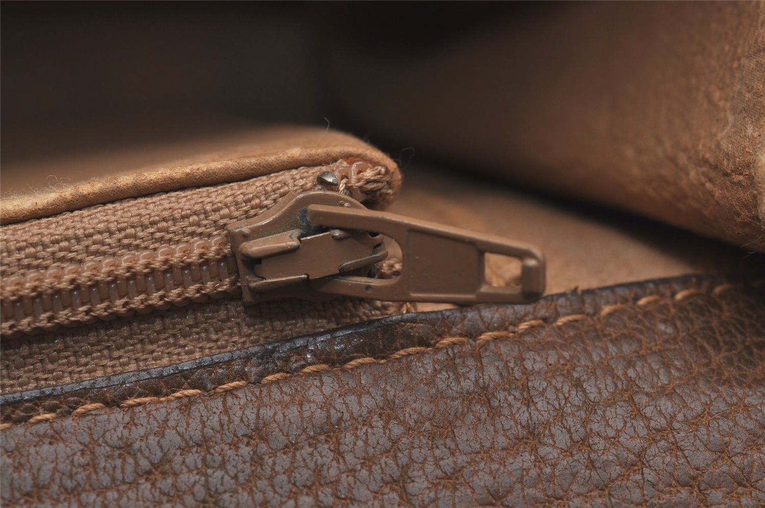 Authentic GUCCI Shoulder Cross Body Bag Purse GG PVC Leather Brown Junk 6576J