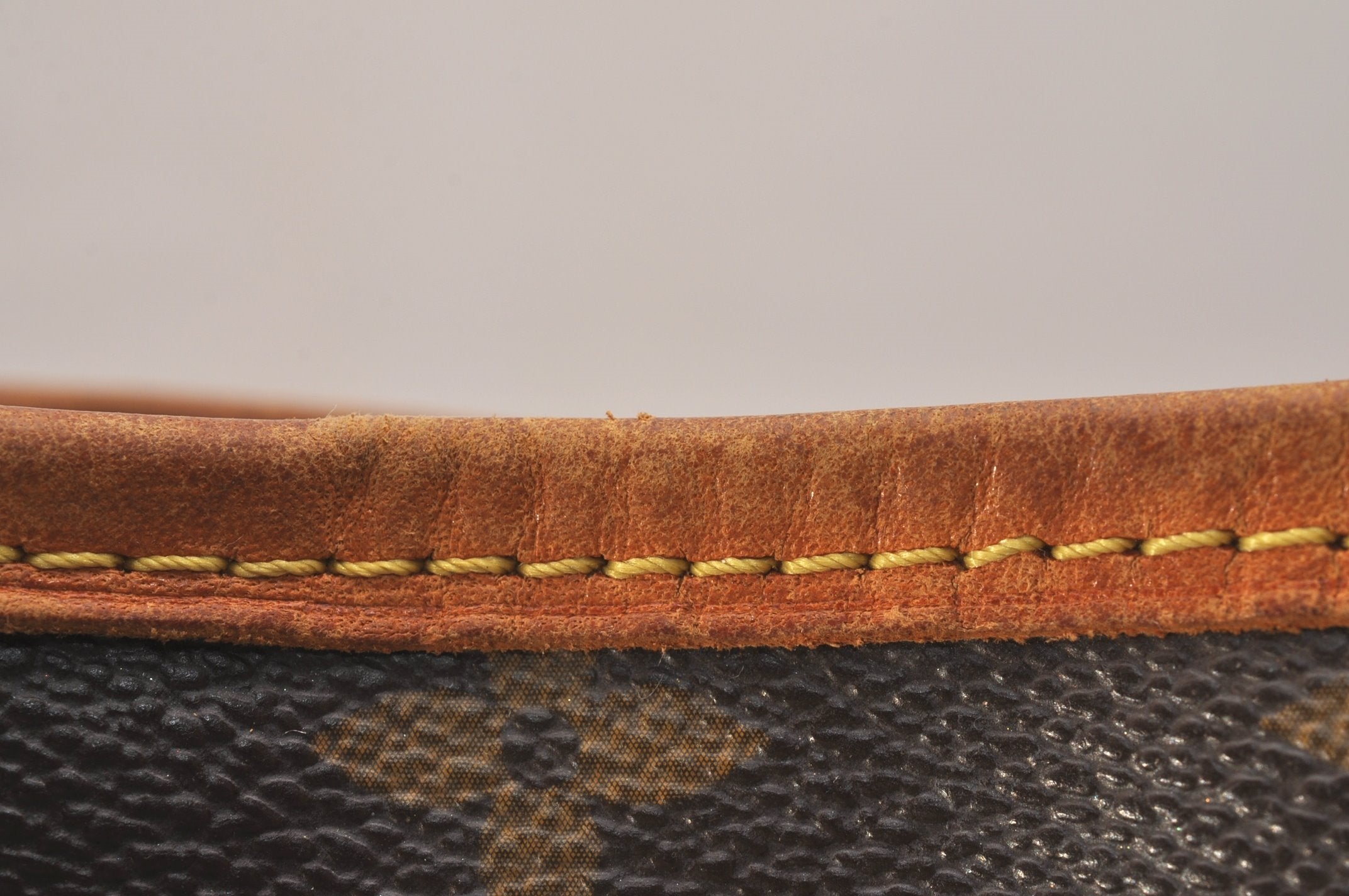 Authentic Louis Vuitton Monogram Batignolles Horizontal Tote Bag M51154 LV 6584J