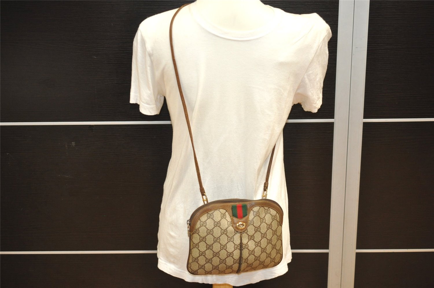 Authentic GUCCI Web Sherry Line Shoulder Bag GG PVC Leather Brown Junk 6586J