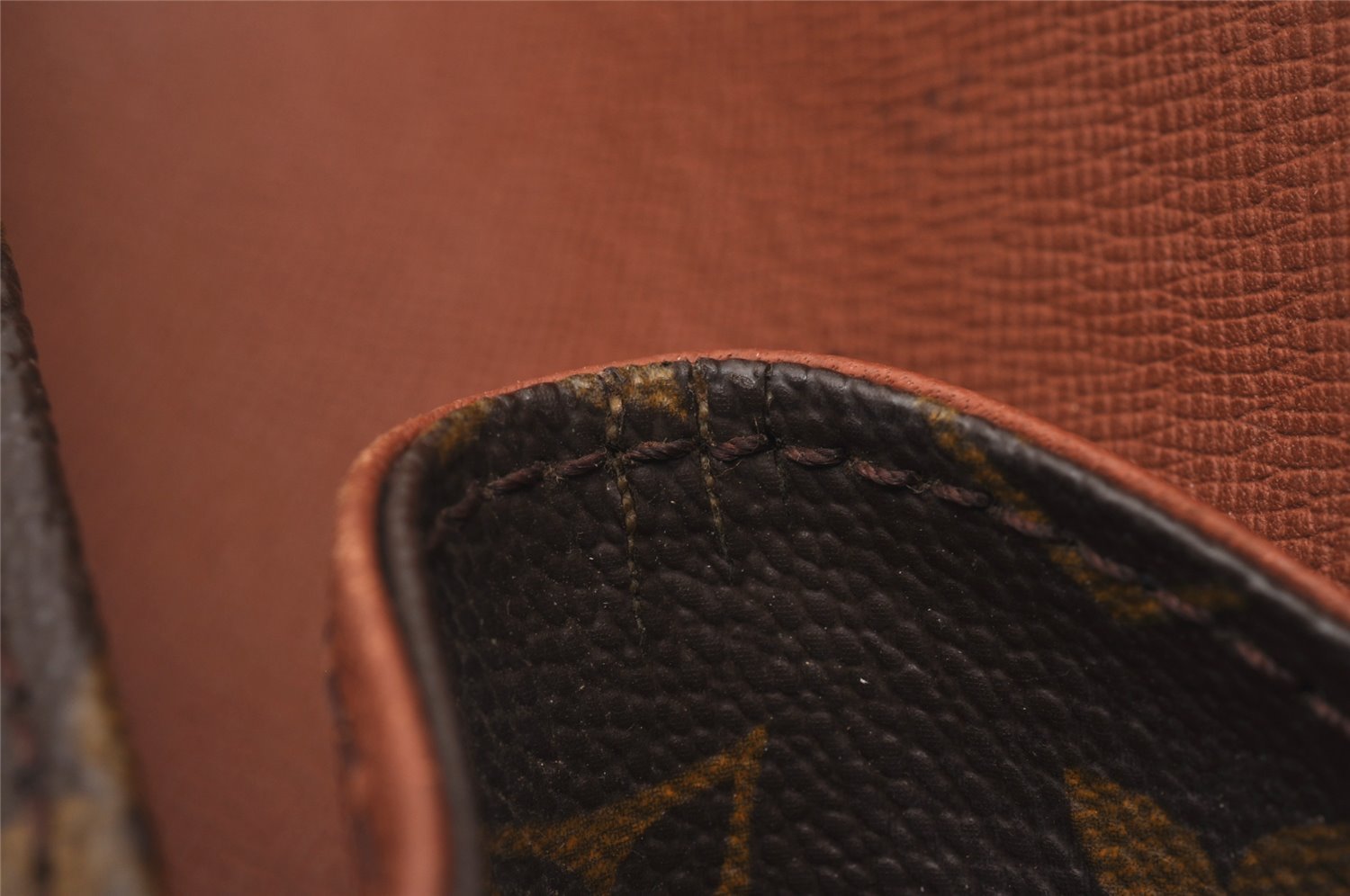 Authentic Louis Vuitton Monogram Saint Cloud GM M51242 Shoulder Cross Bag 6590I