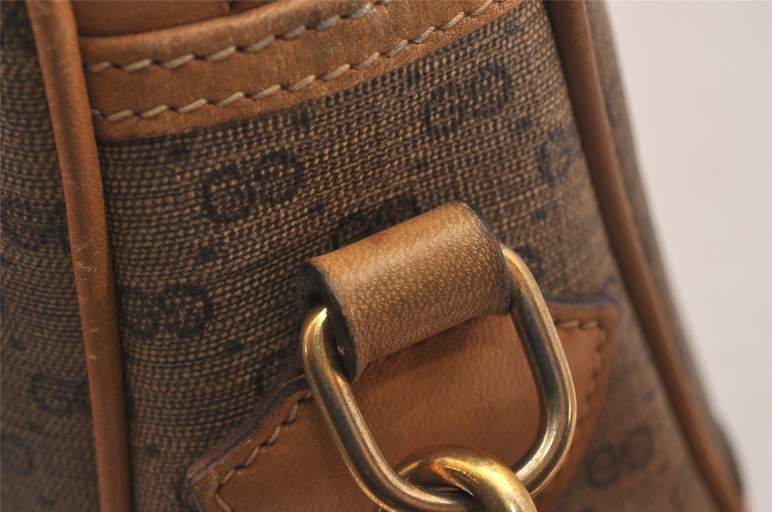 Authentic GUCCI Vintage Micro GG PVC Leather Shoulder Cross Body Bag Brown 6590J