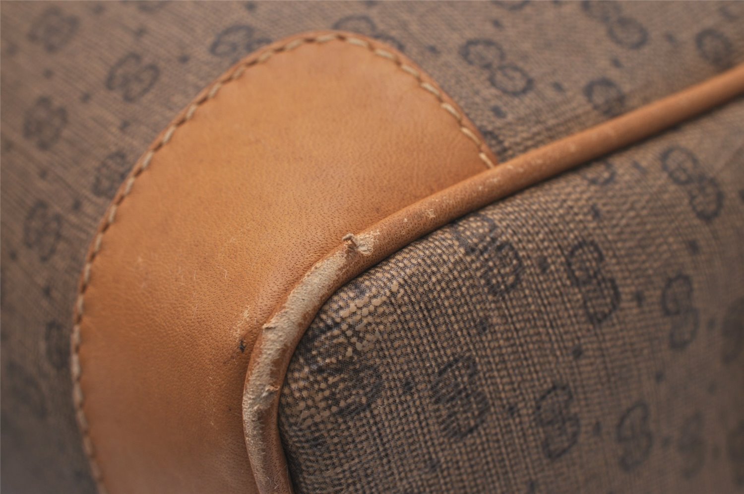 Authentic GUCCI Vintage Micro GG PVC Leather Shoulder Cross Body Bag Brown 6590J