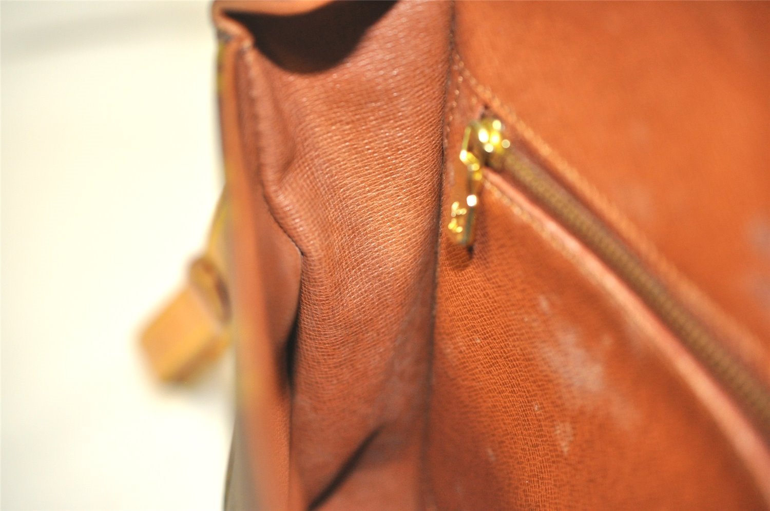 Authentic Louis Vuitton Monogram Saint Cloud GM M51242 Shoulder Cross Bag 6592I