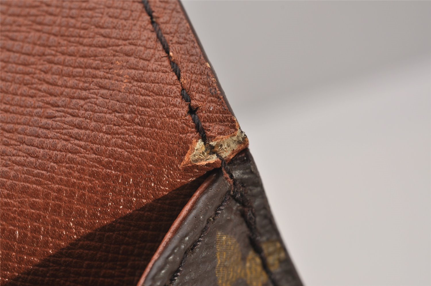 Authentic Louis Vuitton Monogram Saint Cloud GM M51242 Shoulder Cross Bag 6593I