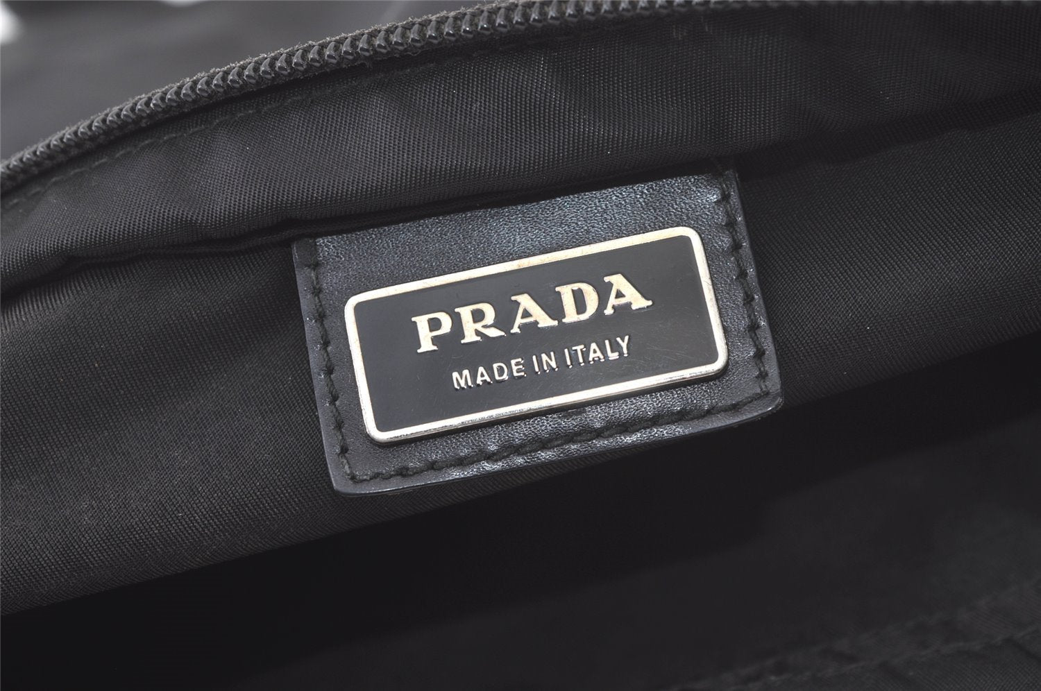 Authentic PRADA Nylon Tessuto Leather Shoulder Cross Body Bag Purse Black 6593K