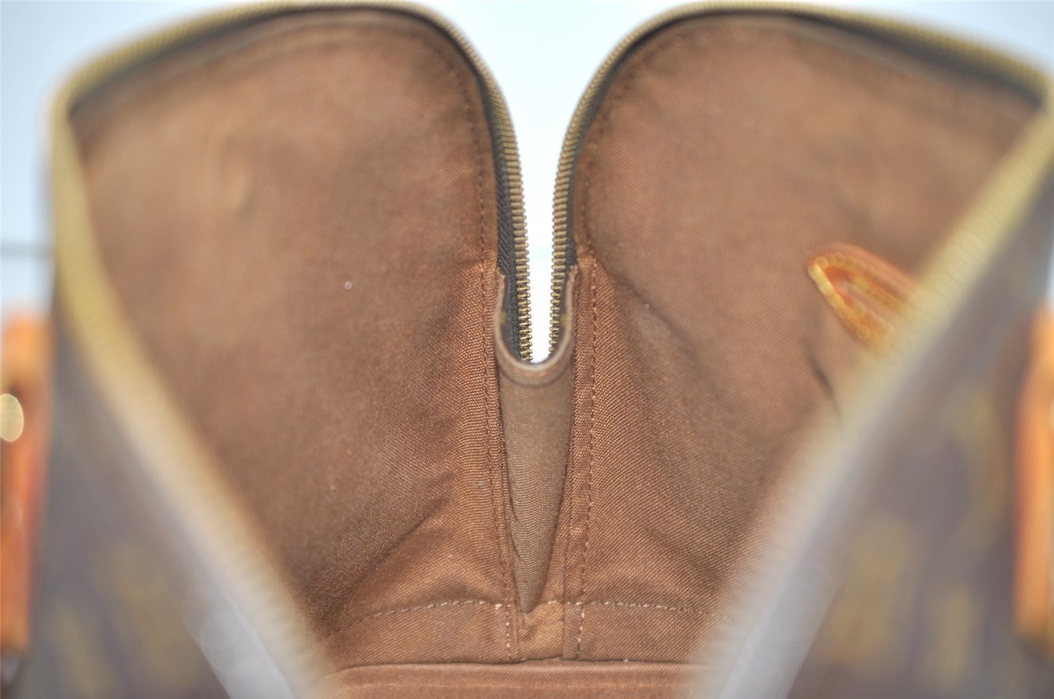 Authentic Louis Vuitton Monogram Alma Hand Bag Purse M51130 LV 6595I