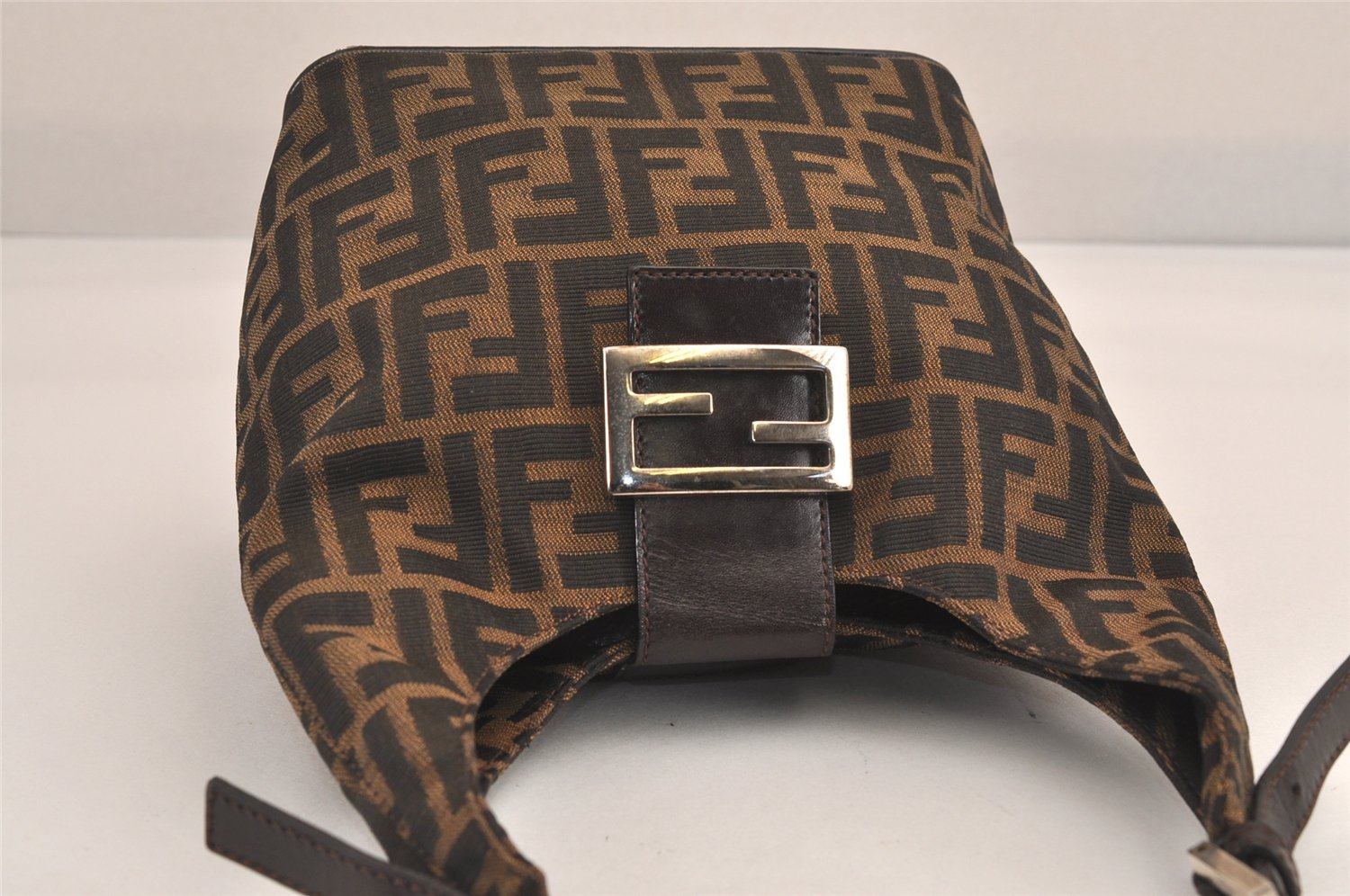 Authentic FENDI Vintage Zucca Shoulder Hand Bag Purse Canvas Leather Brown 6621M