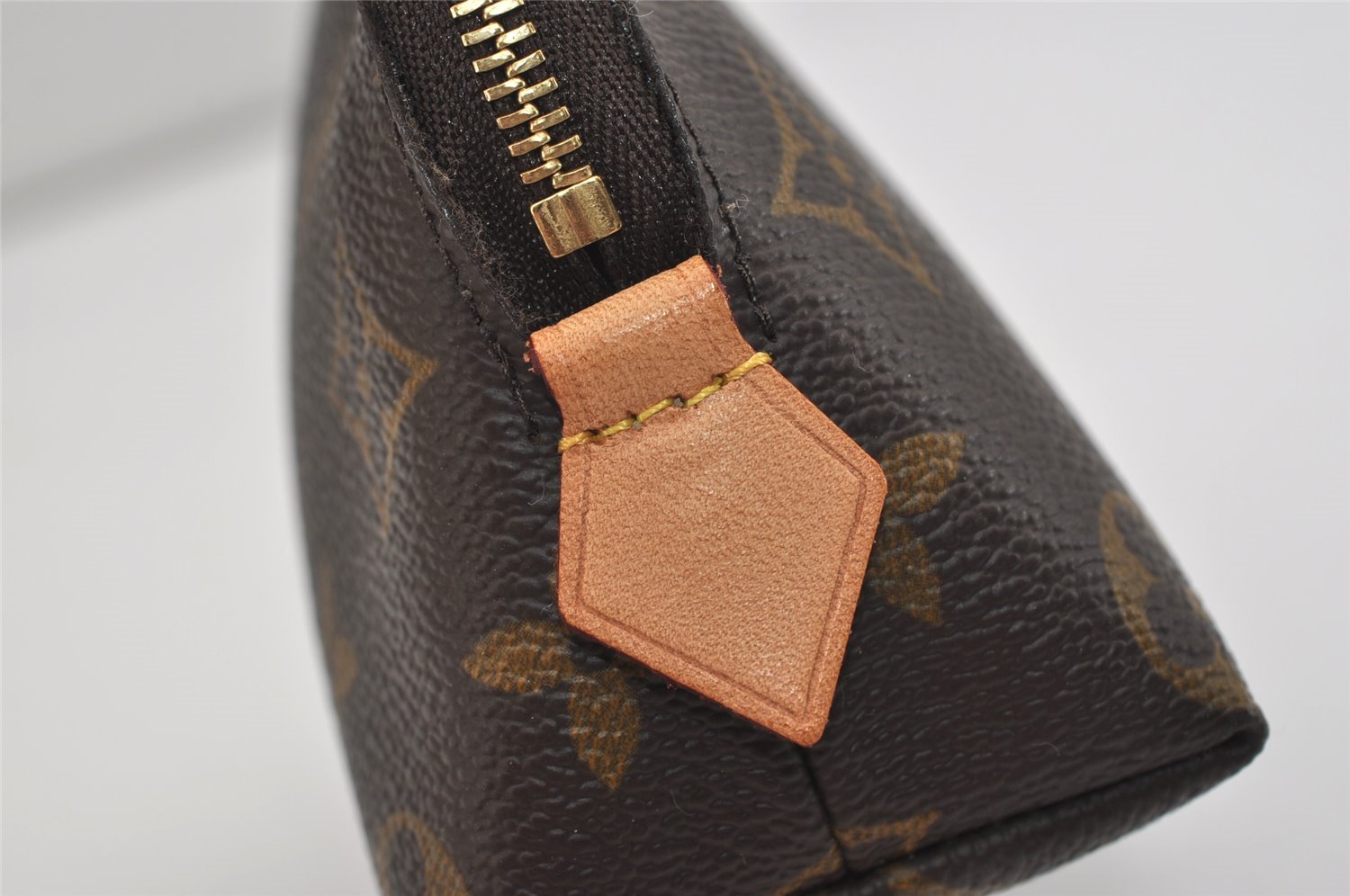 Authentic Louis Vuitton Monogram Pochette Cosmetic Pouch M47515 LV 6628I