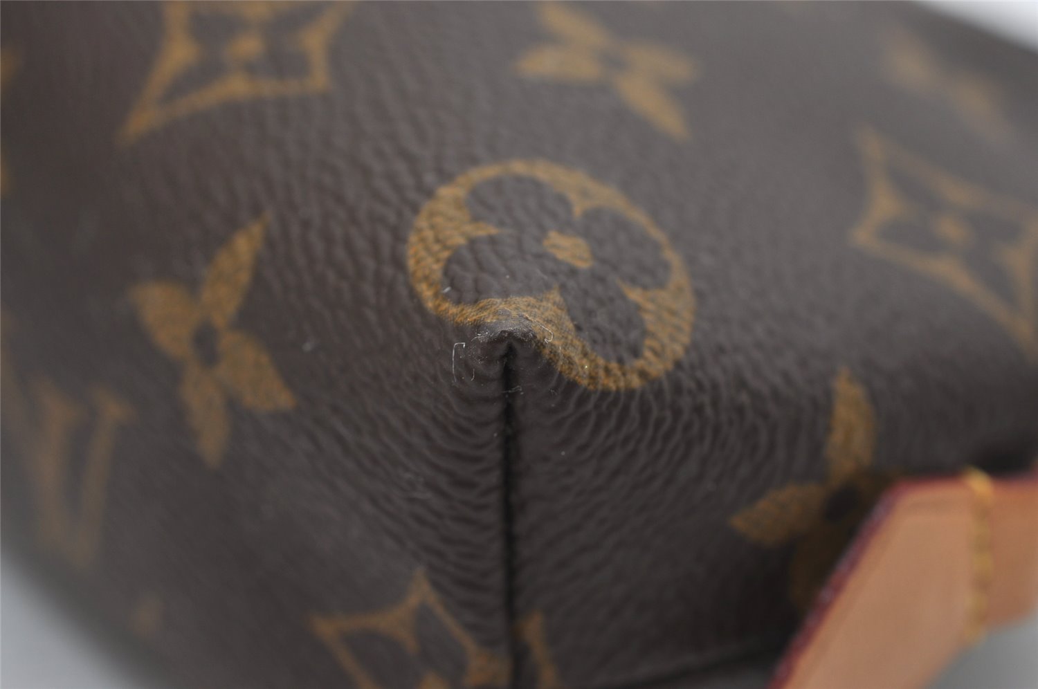 Authentic Louis Vuitton Monogram Pochette Cosmetic Pouch M47515 LV 6628I