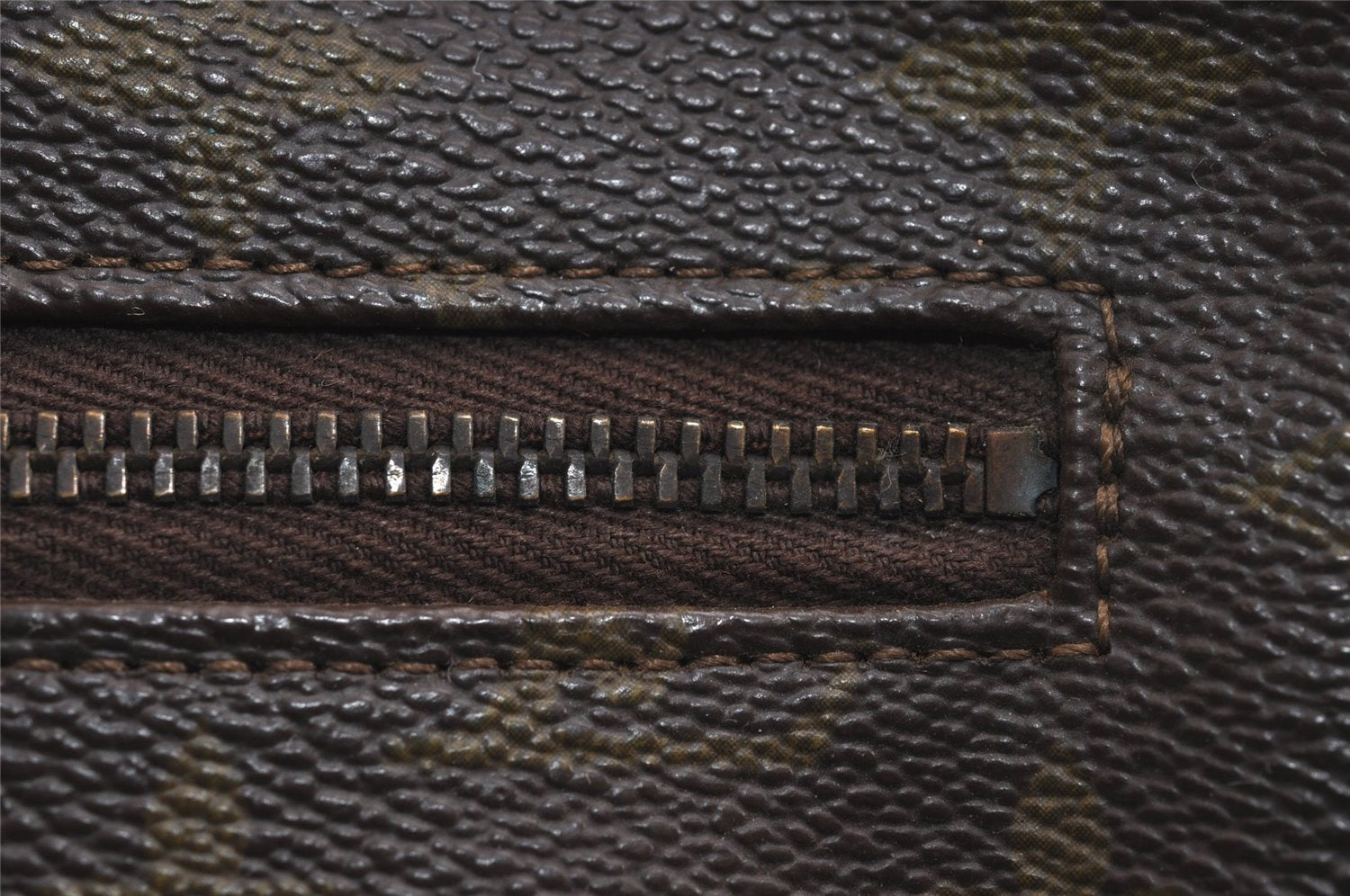 Authentic Louis Vuitton Monogram Pochette Sport Clutch Bag Old Model Junk 6631J