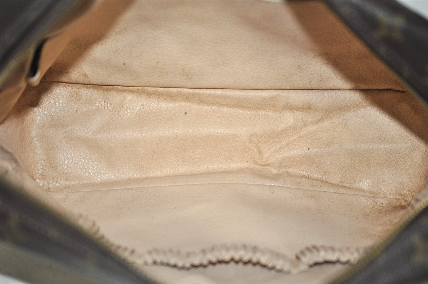 Auth Louis Vuitton Monogram Trousse Toilette 28 Clutch Hand Bag M47522 LV 6632I