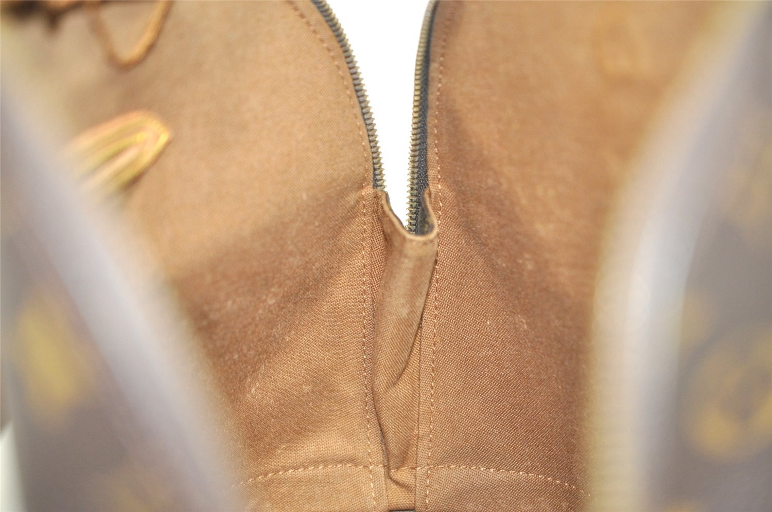 Authentic Louis Vuitton Monogram Alma Hand Bag Purse M51130 LV 6653I