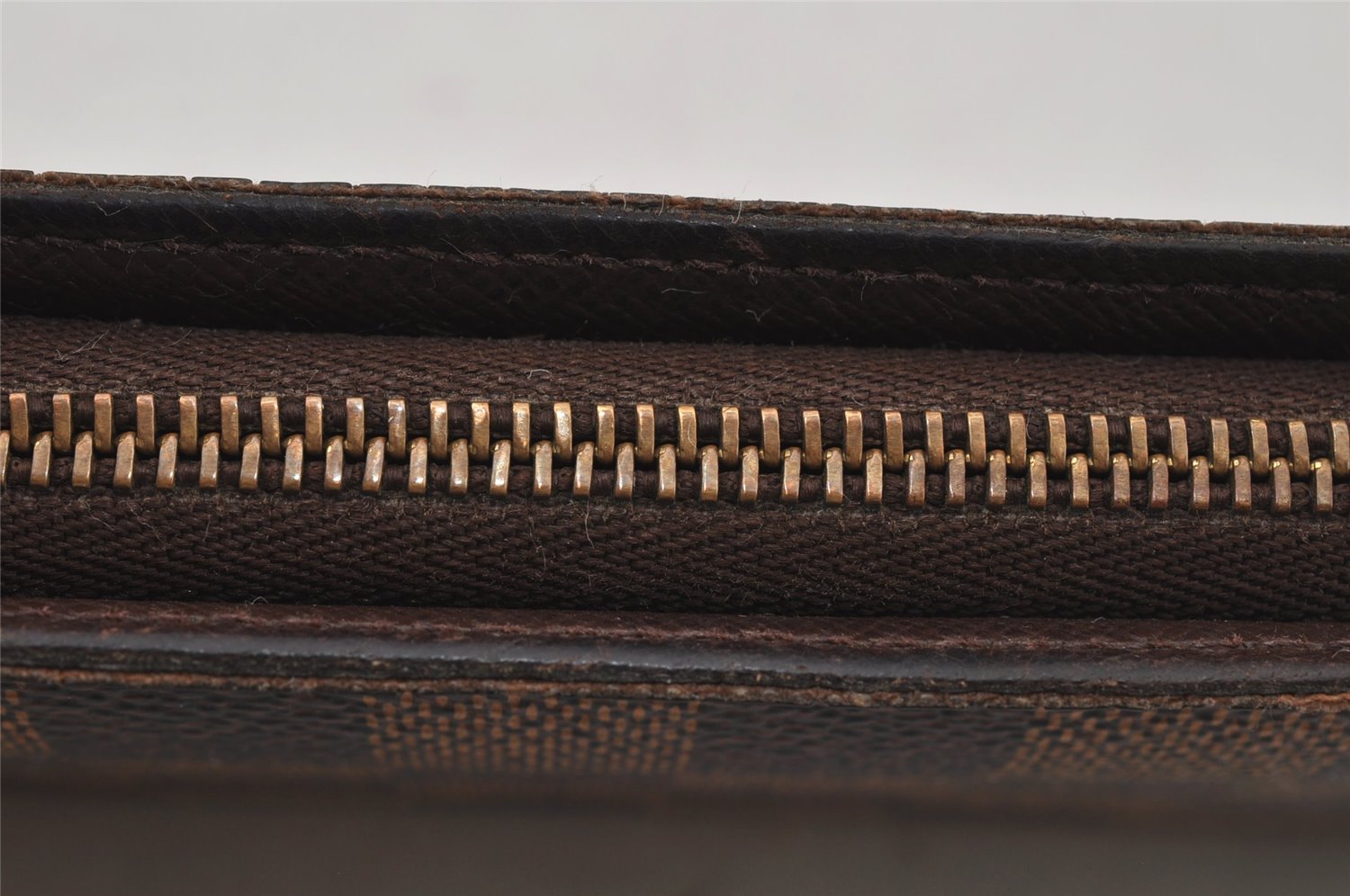 Authentic Louis Vuitton Damier Porte Monnaie Zip Purse Wallet N61728 LV 6661J