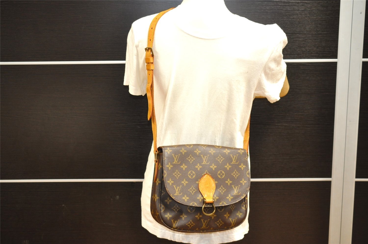 Authentic Louis Vuitton Monogram Saint Cloud GM M51242 Shoulder Cross Bag 6663I