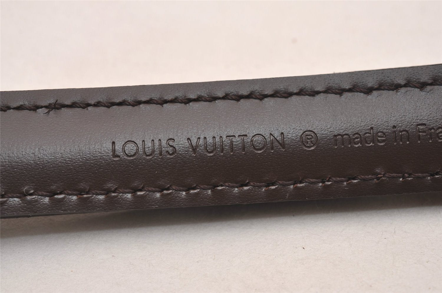 Authentic Louis Vuitton Leather Shoulder Strap Brown 40.9-47.6