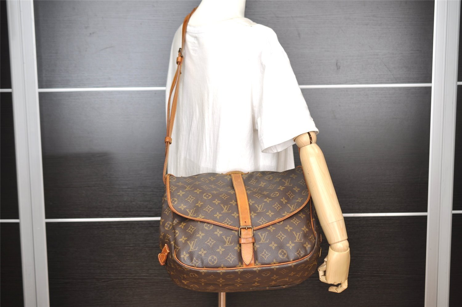Authentic Louis Vuitton Monogram Saumur 35 Shoulder Cross Bag M42254 LV 6666I