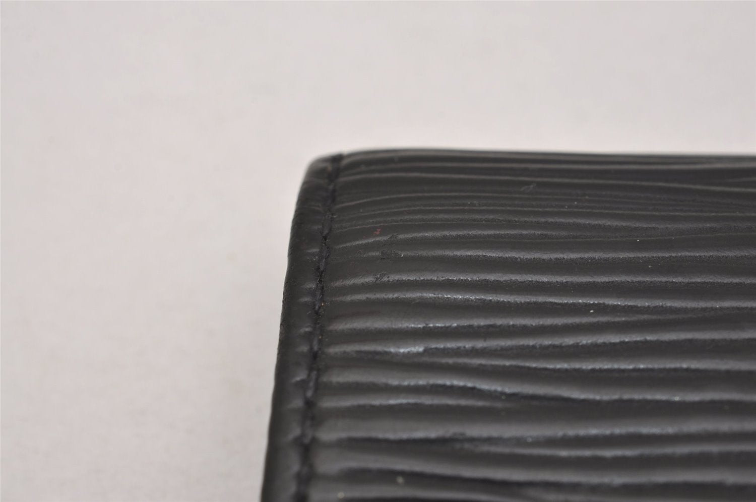 Authentic Louis Vuitton Epi Multicles 6 Key Case Black M63812 LV 6670J