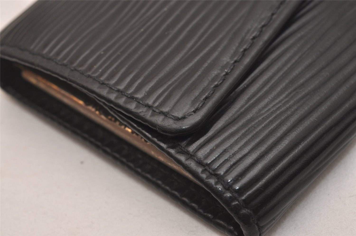 Authentic Louis Vuitton Epi Multicles 6 Key Case Black M63812 LV 6670J