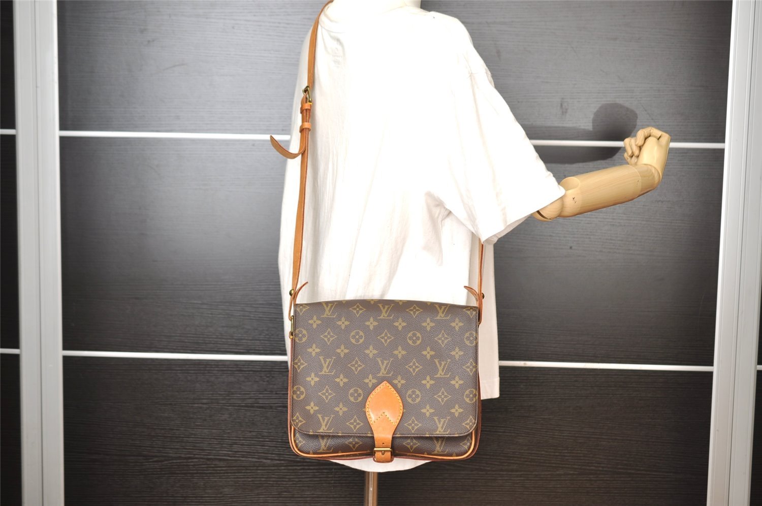 Authentic Louis Vuitton Monogram Cartouchiere GM M51252 Shoulder Bag LV 6674I