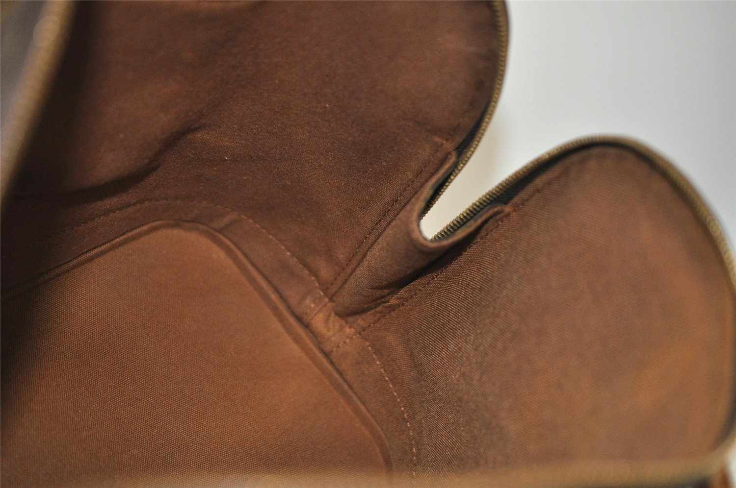 Authentic Louis Vuitton Monogram Alma Hand Bag Purse M51130 LV 6676I