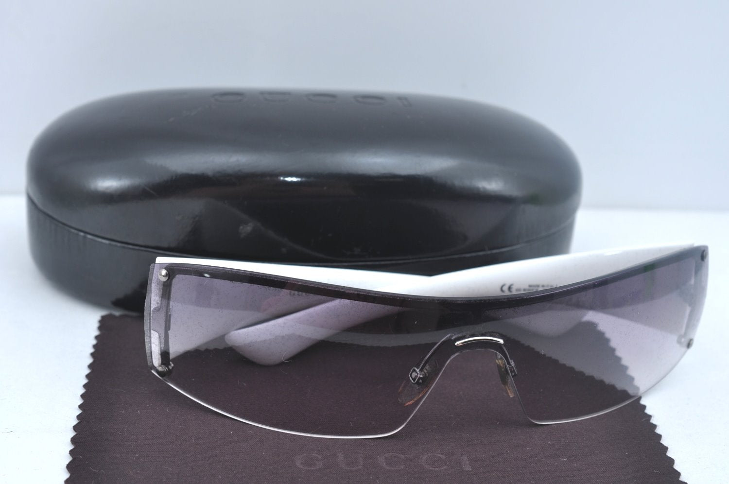 Authentic GUCCI Vintage Sunglasses GG 1839/F/S Plastic Silver Clear 6676J