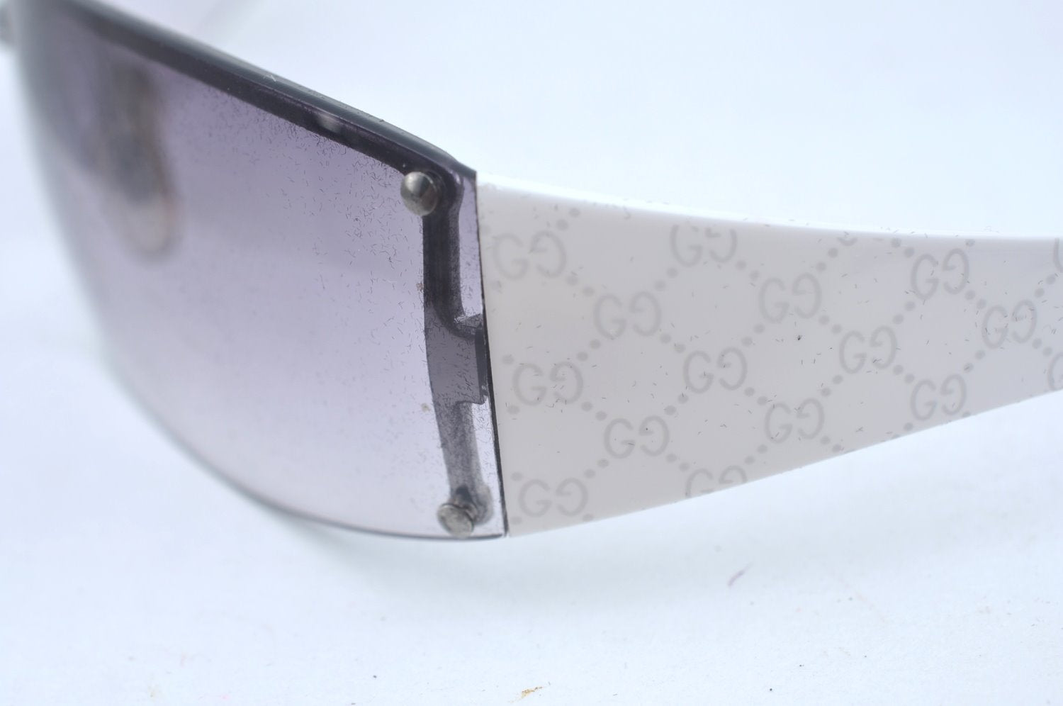 Authentic GUCCI Vintage Sunglasses GG 1839/F/S Plastic Silver Clear 6676J