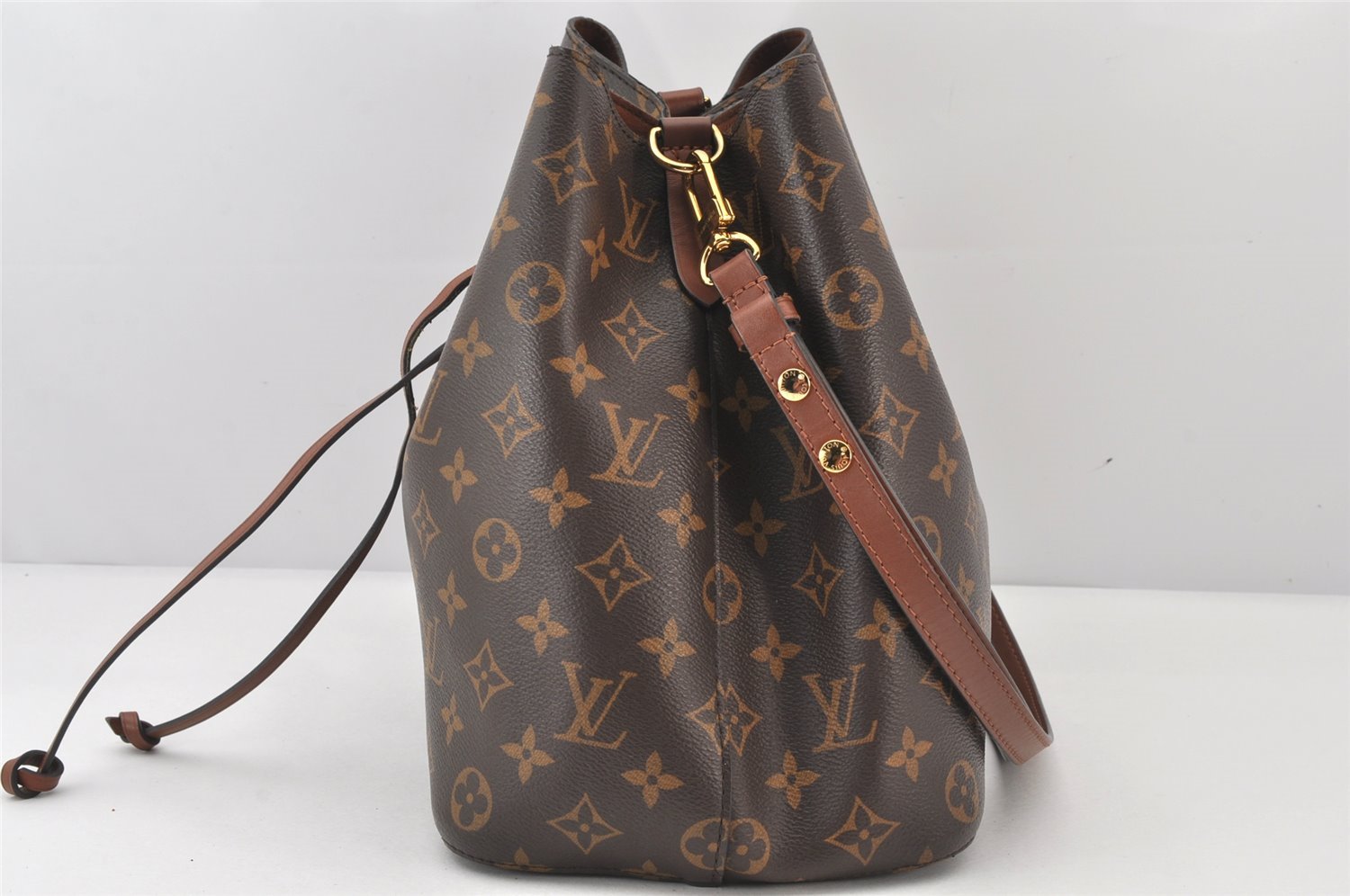 Authentic Louis Vuitton Monogram Neo Noe Drawstring Bag Brown M44887 LV 6677K