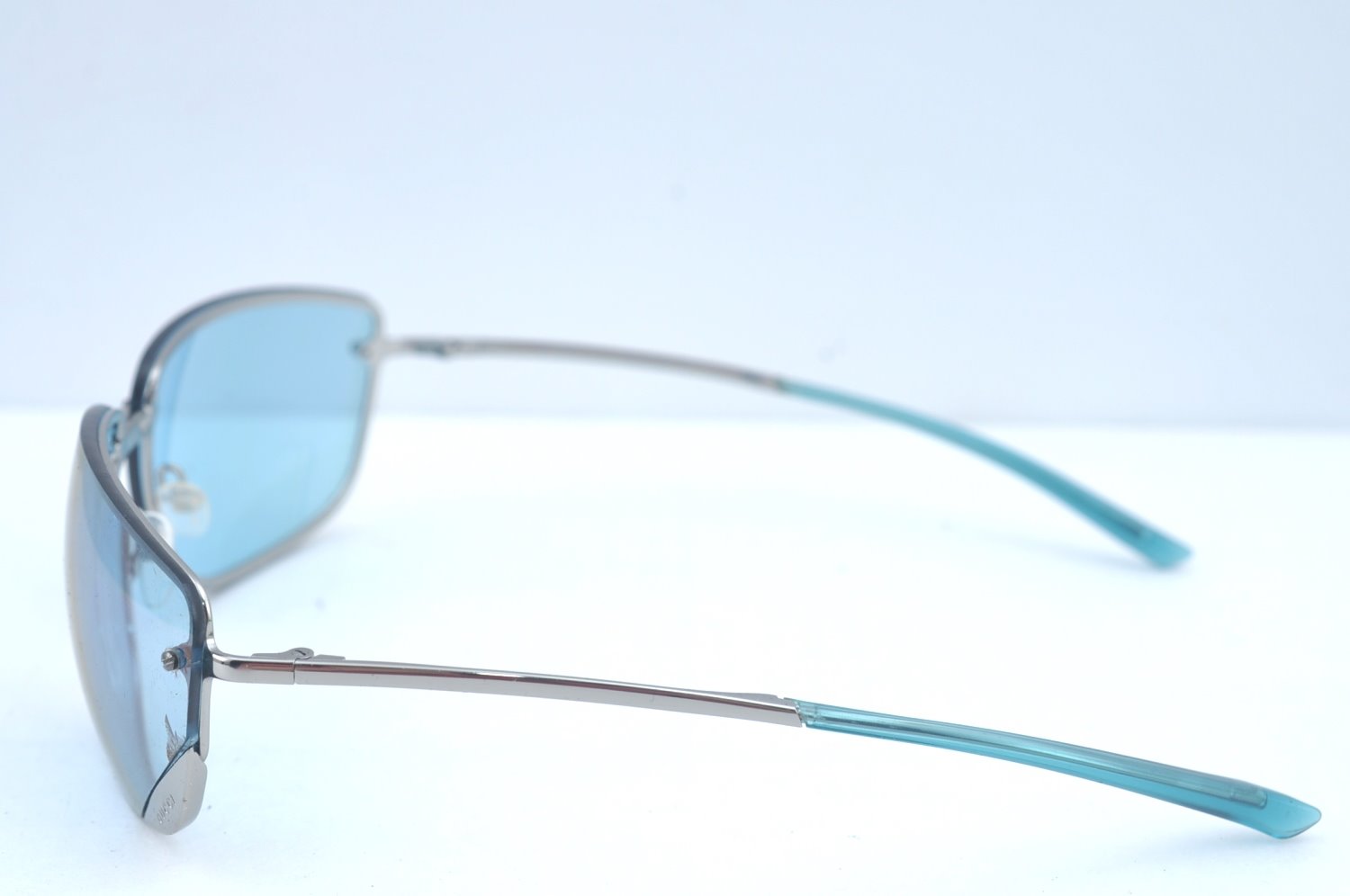 Authentic GUCCI Vintage Sunglasses GG 1692/S Titanium Plastic Blue Silver 6678J