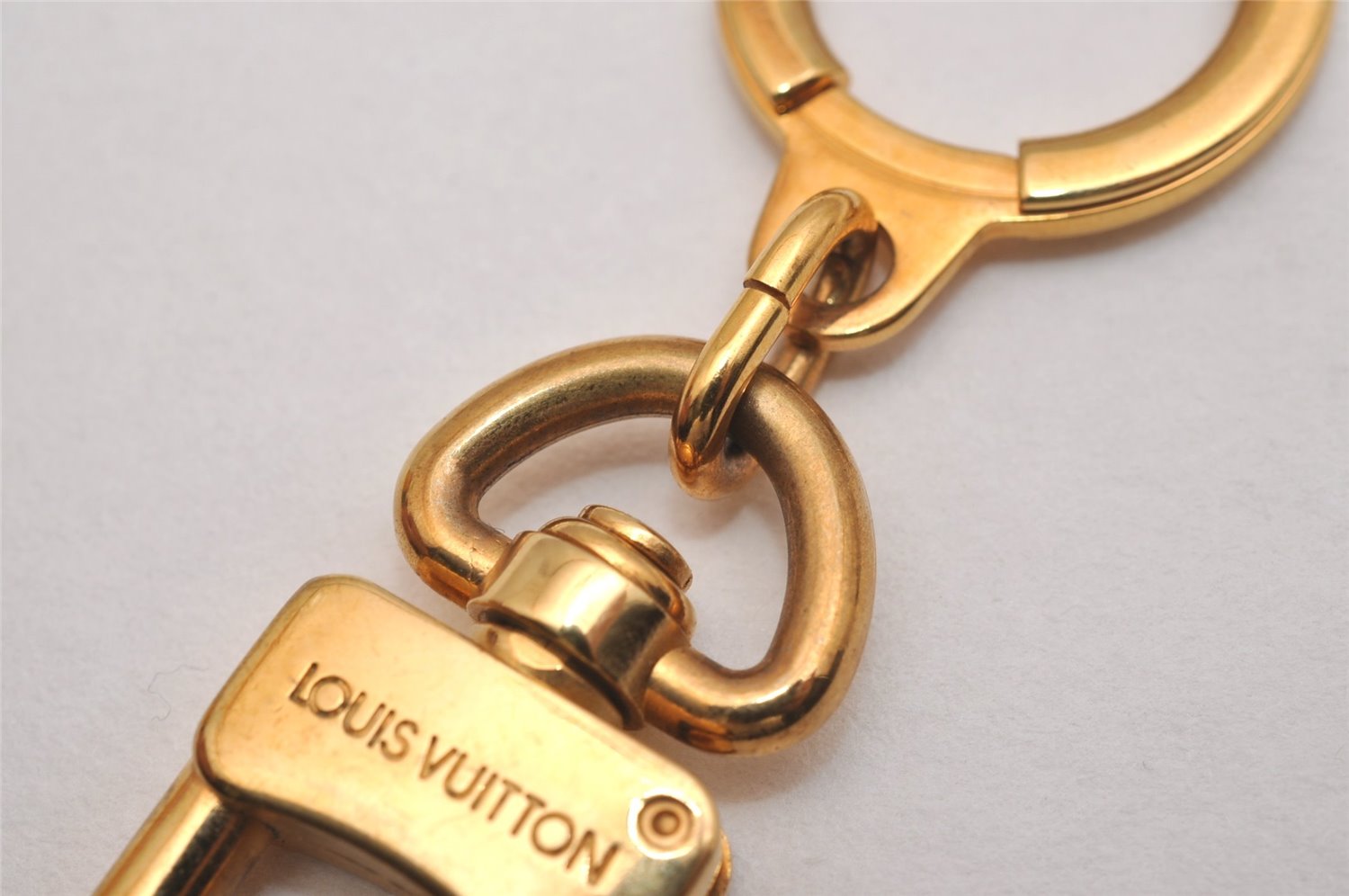 Authentic Louis Vuitton Charm Key Chain Anokre Gold M62698 LV 6696J