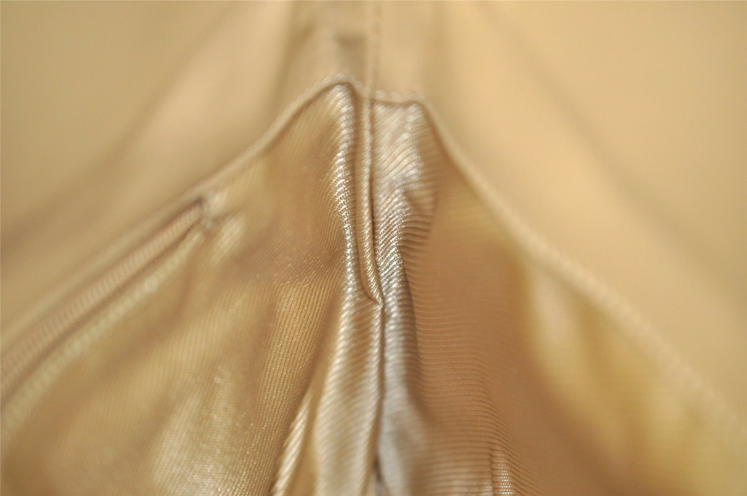 Authentic GUCCI Square GG Shoulder Bag Purse Suede Leather 0014147 Beige 6698I