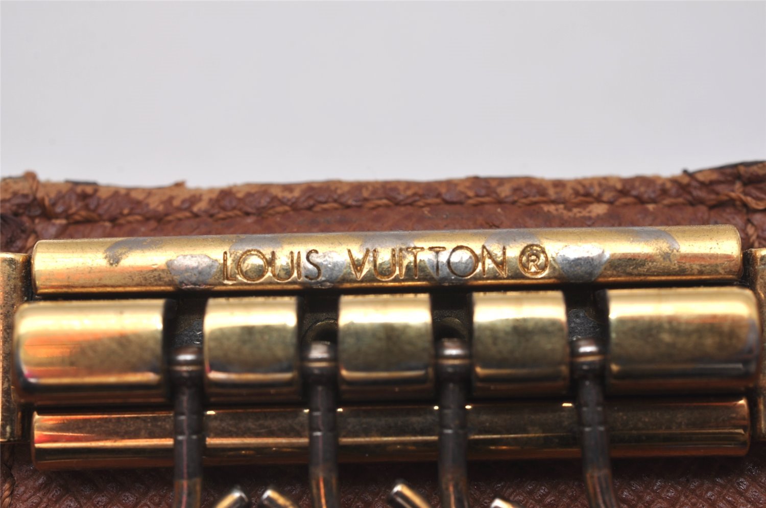 Authentic Louis Vuitton Monogram Multicles 4 Four Hooks Key Case M62631 LV 6709I