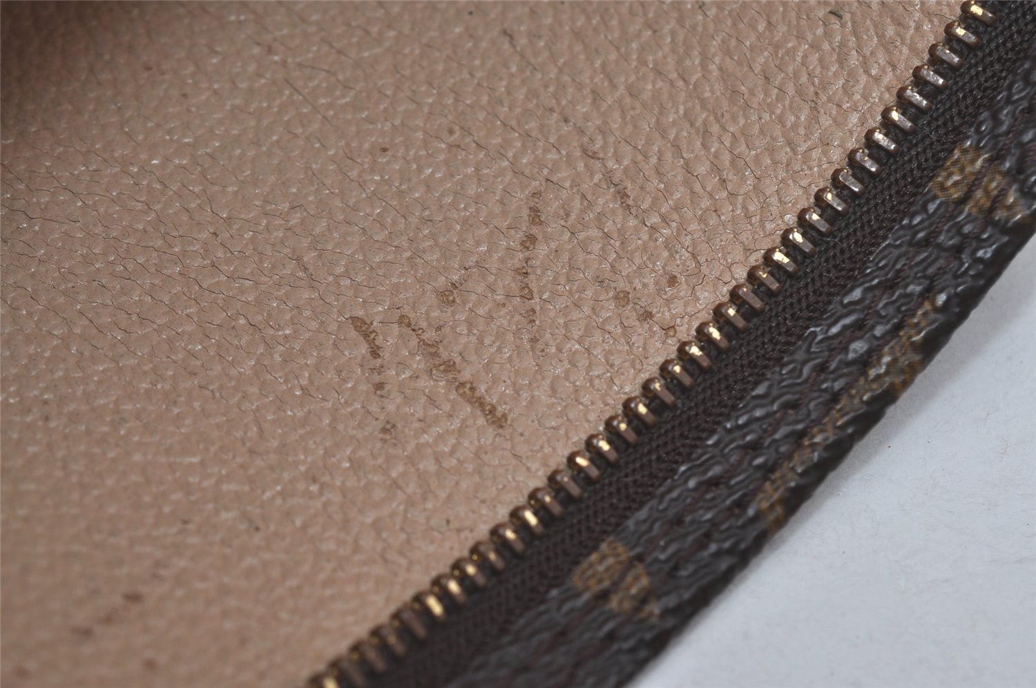 Authentic Louis Vuitton Monogram Pouch For Bucket GM LV 6713I