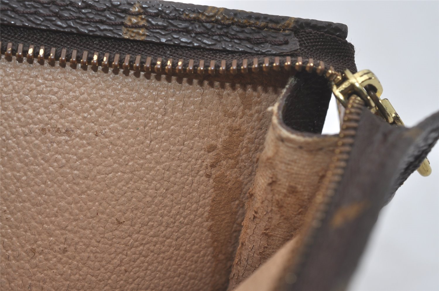 Authentic Louis Vuitton Monogram Pouch For Bucket GM LV 6713I