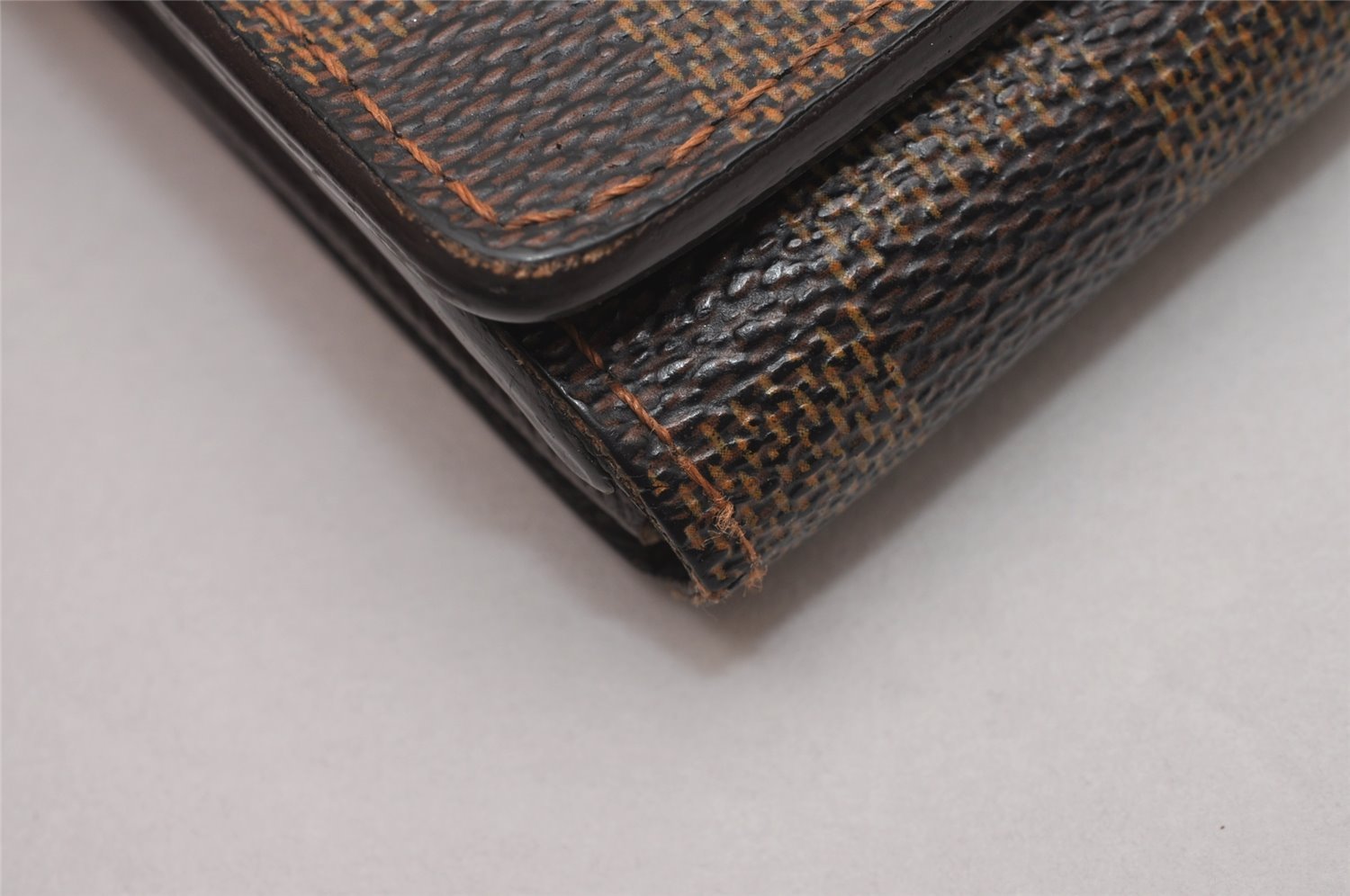 Authentic Louis Vuitton Damier Portefeuille Tresor Wallet Purse N61736 LV 6716I