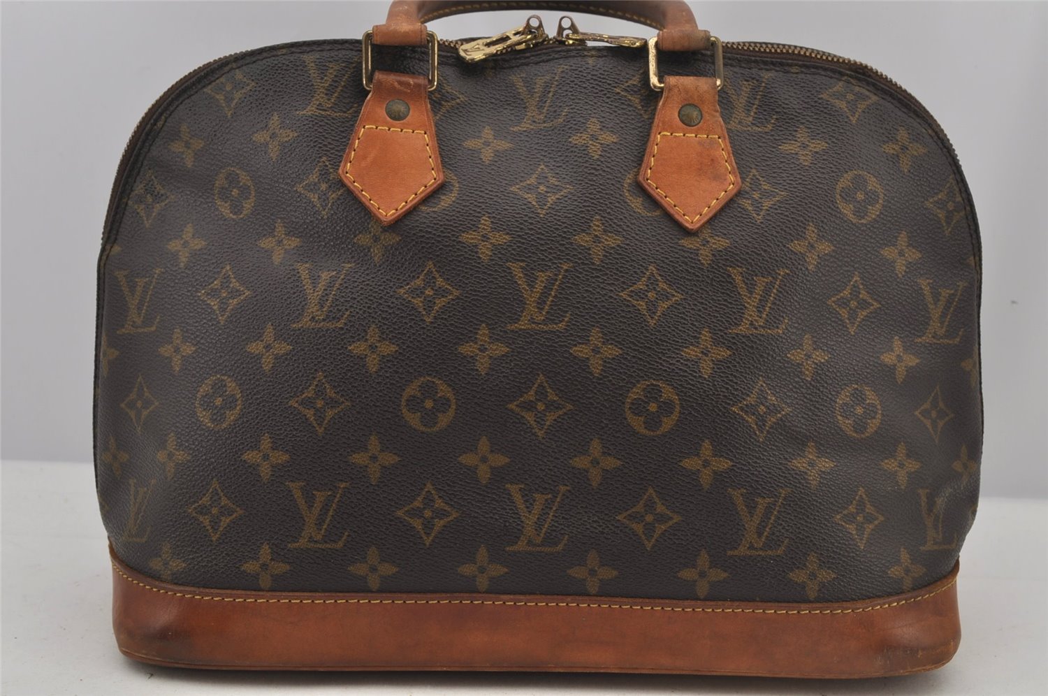 Authentic Louis Vuitton Monogram Alma Hand Bag Purse M51130 LV 6720J