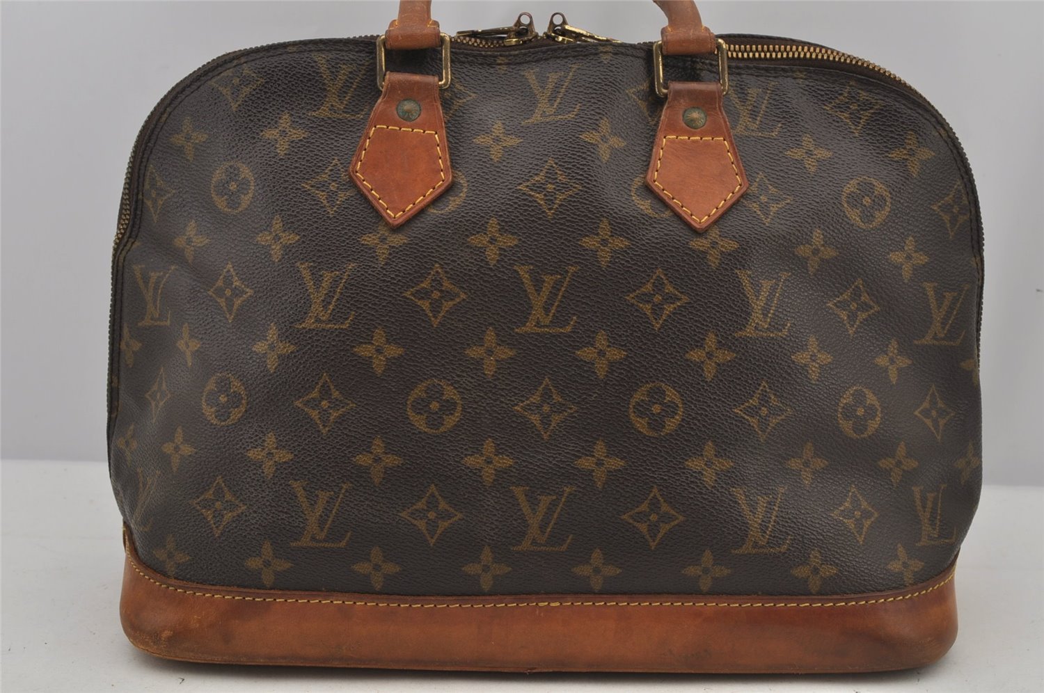 Authentic Louis Vuitton Monogram Alma Hand Bag Purse M51130 LV 6720J