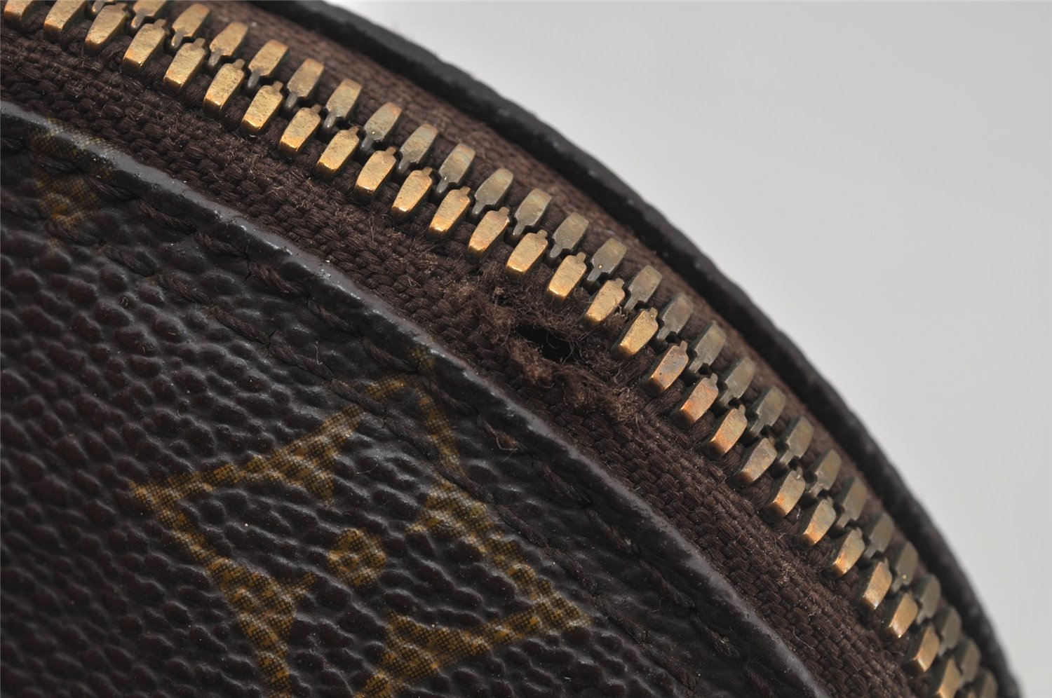 Authentic Louis Vuitton Monogram Alma Hand Bag Purse M51130 LV 6720J