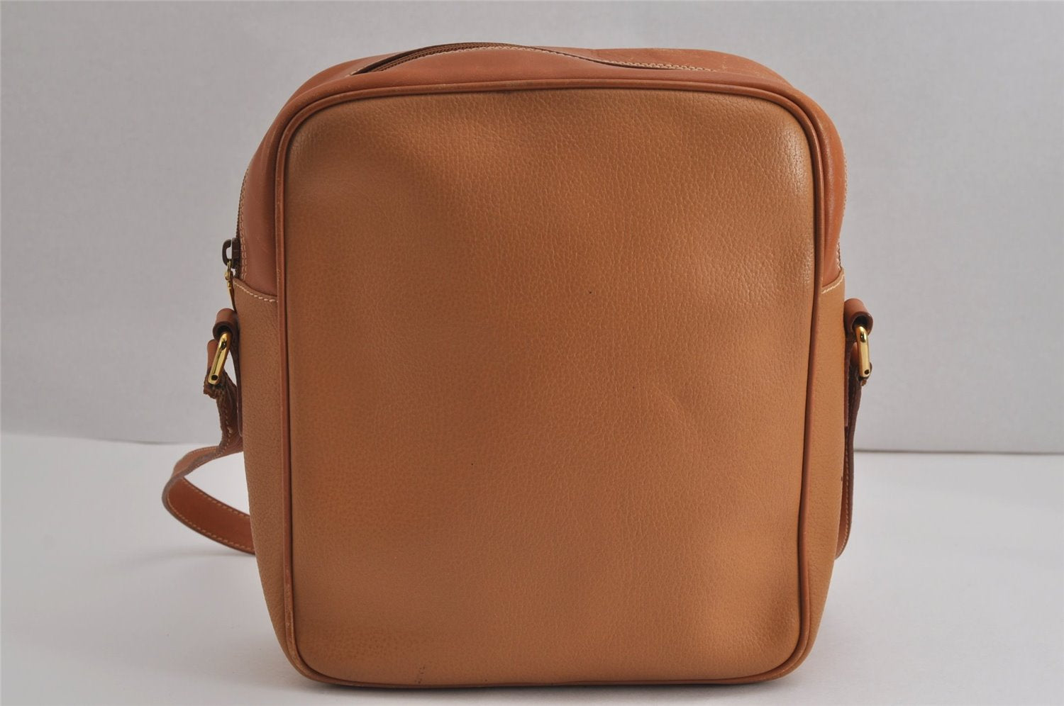 Authentic GUCCI Vintage Shoulder Cross Body Bag Purse Leather Brown 6721J