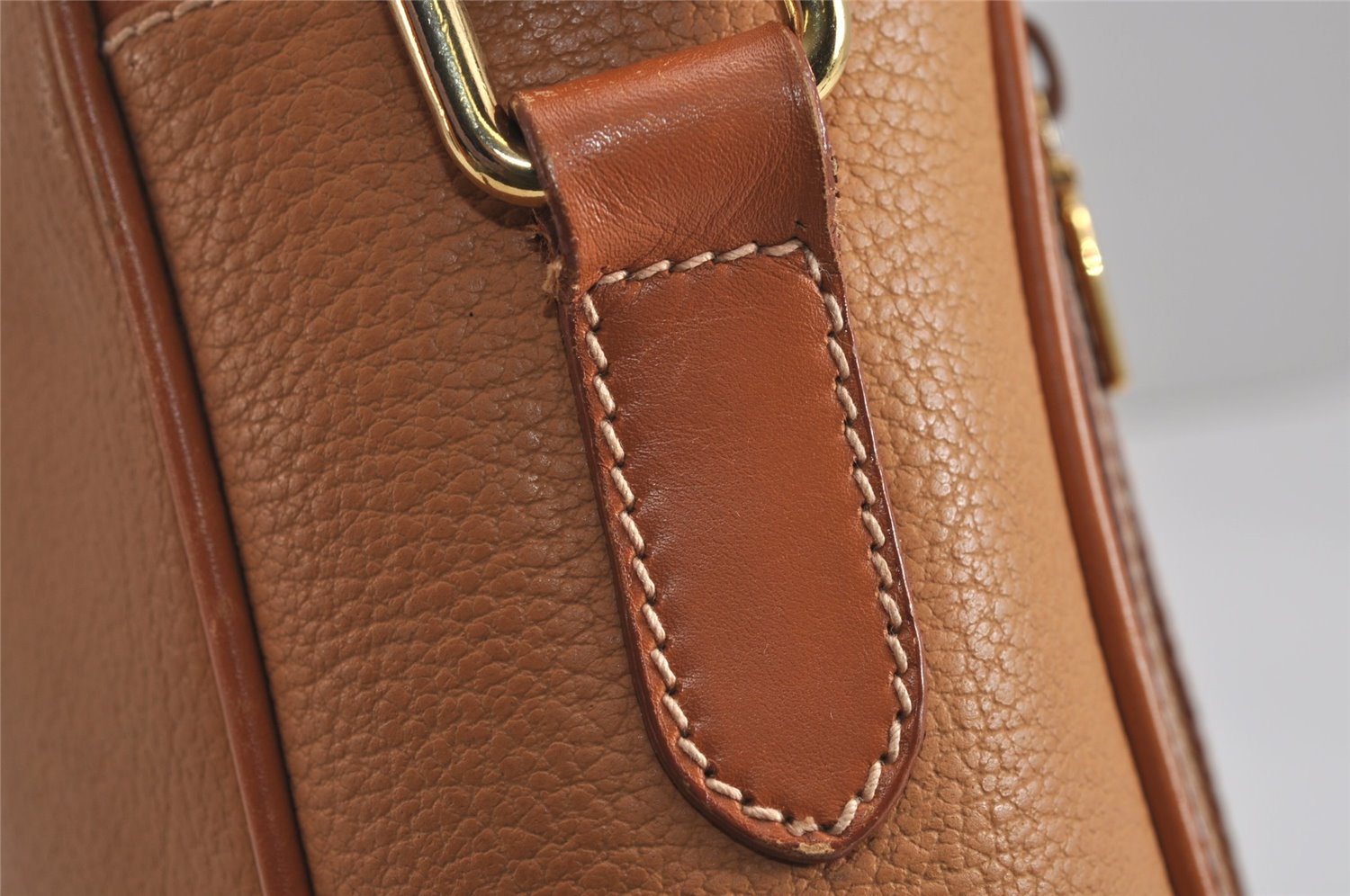 Authentic GUCCI Vintage Shoulder Cross Body Bag Purse Leather Brown 6721J