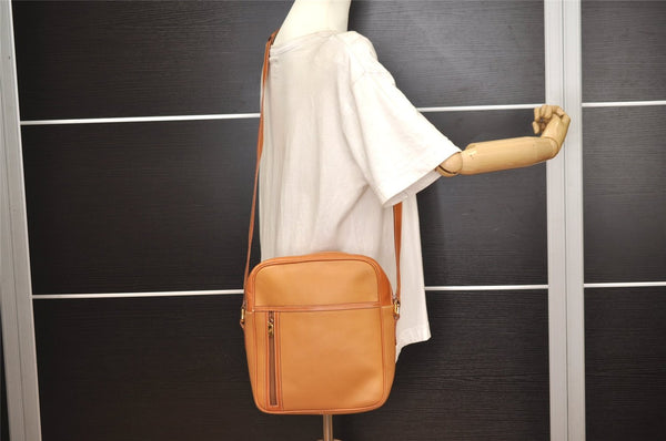 Authentic GUCCI Vintage Shoulder Cross Body Bag Purse Leather Brown 6721J