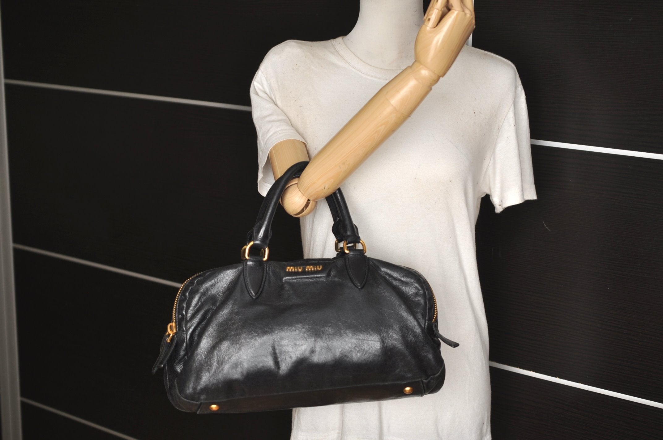 Authentic MIU MIU Vintage Leather 2Way Shoulder Hand Bag Black 6724J