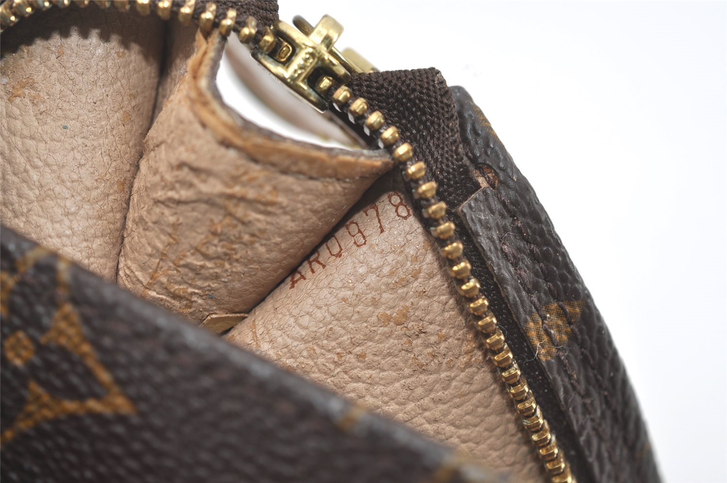 Authentic Louis Vuitton Monogram Pouch For Bucket PM LV 6725I