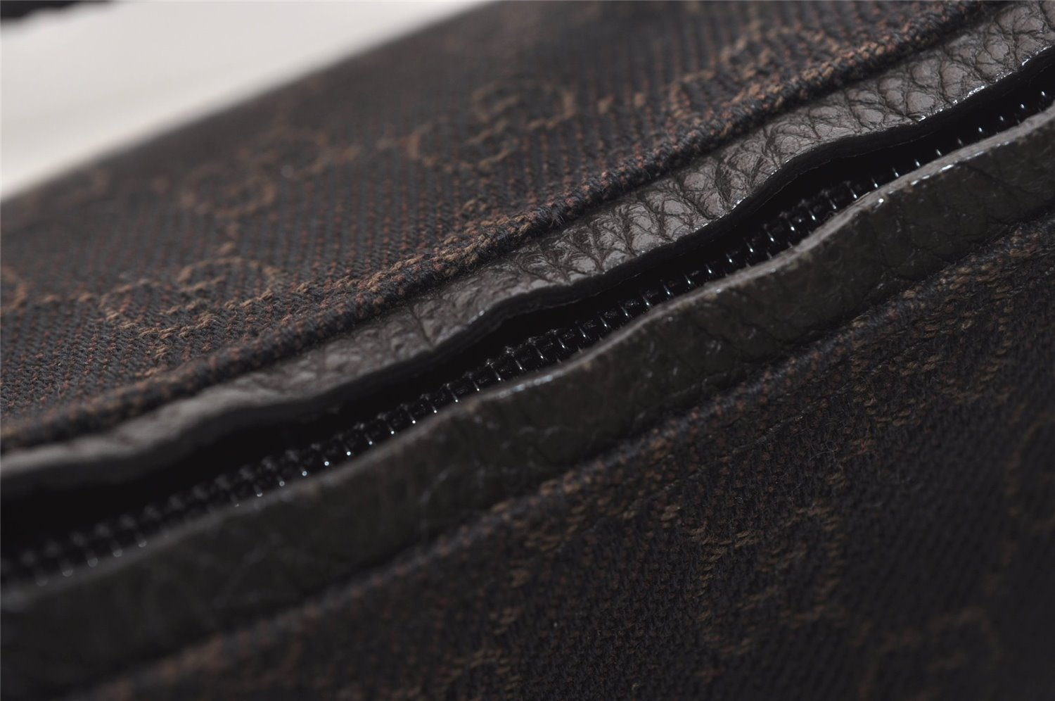 Authentic GUCCI Shoulder Hand Bag Purse GG Canvas Leather 28335 Brown 6725J