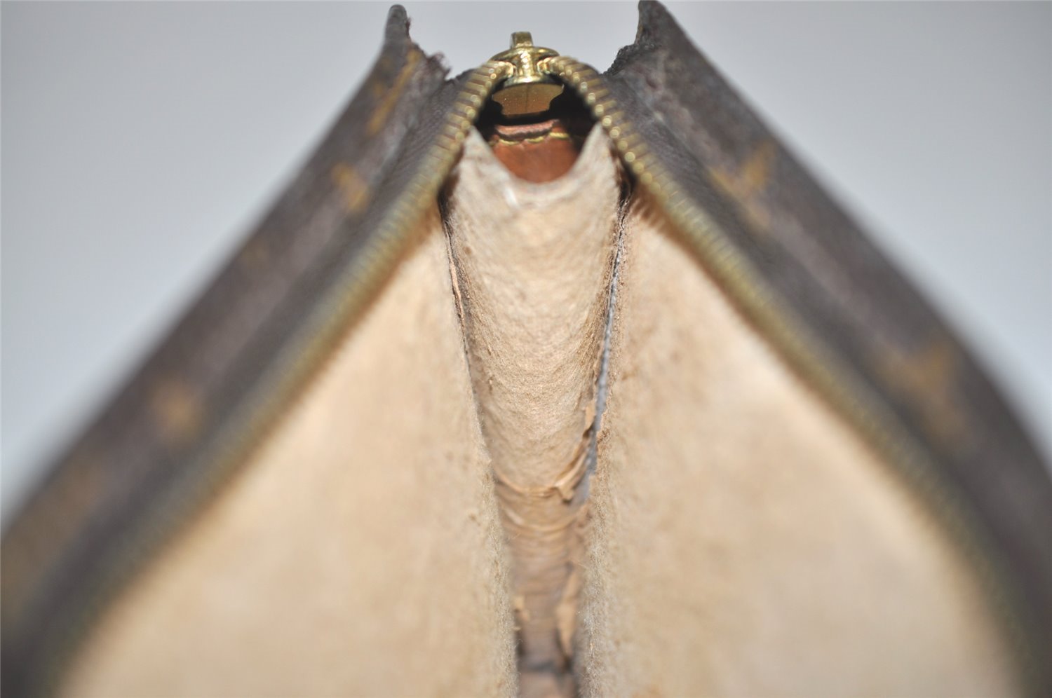 Authentic Louis Vuitton Monogram Pouch For Bucket GM LV 6729I