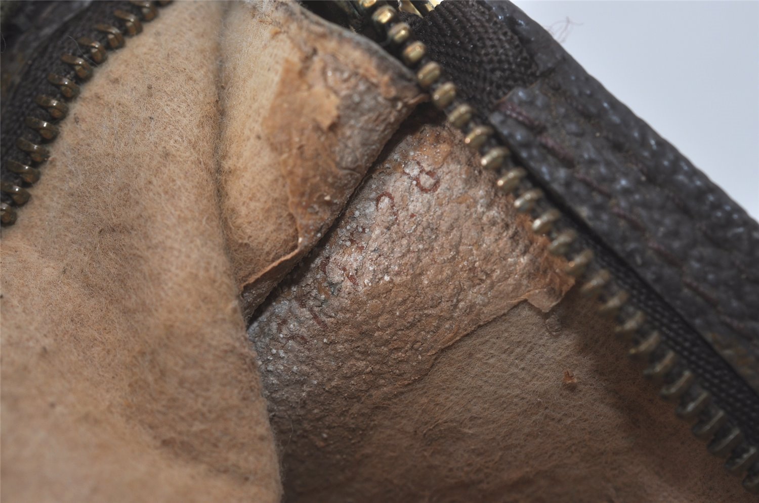 Authentic Louis Vuitton Monogram Pouch For Bucket GM LV 6729I