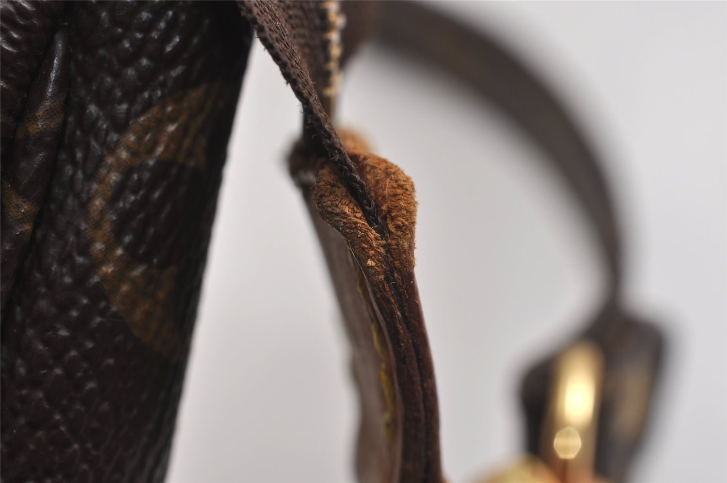 Authentic Louis Vuitton Monogram Pochette Accessoires Shoulder Cross Pouch 6733J