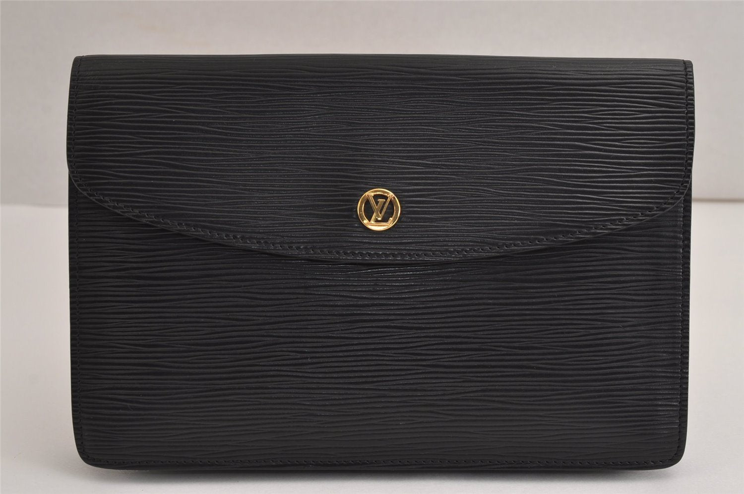 Authentic Louis Vuitton Epi Montaigne 23 Clutch Hand Bag Black M52662 LV 6738J
